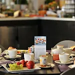 Mercure Opera Faubourg Montmartre Hotel 4*