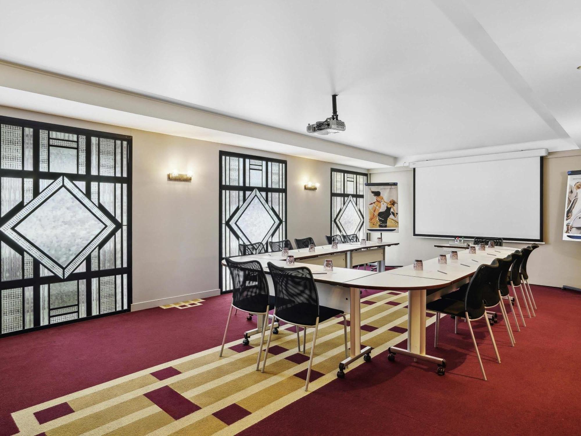 Mercure Opéra Faubourg Montmartre Hotel 4*