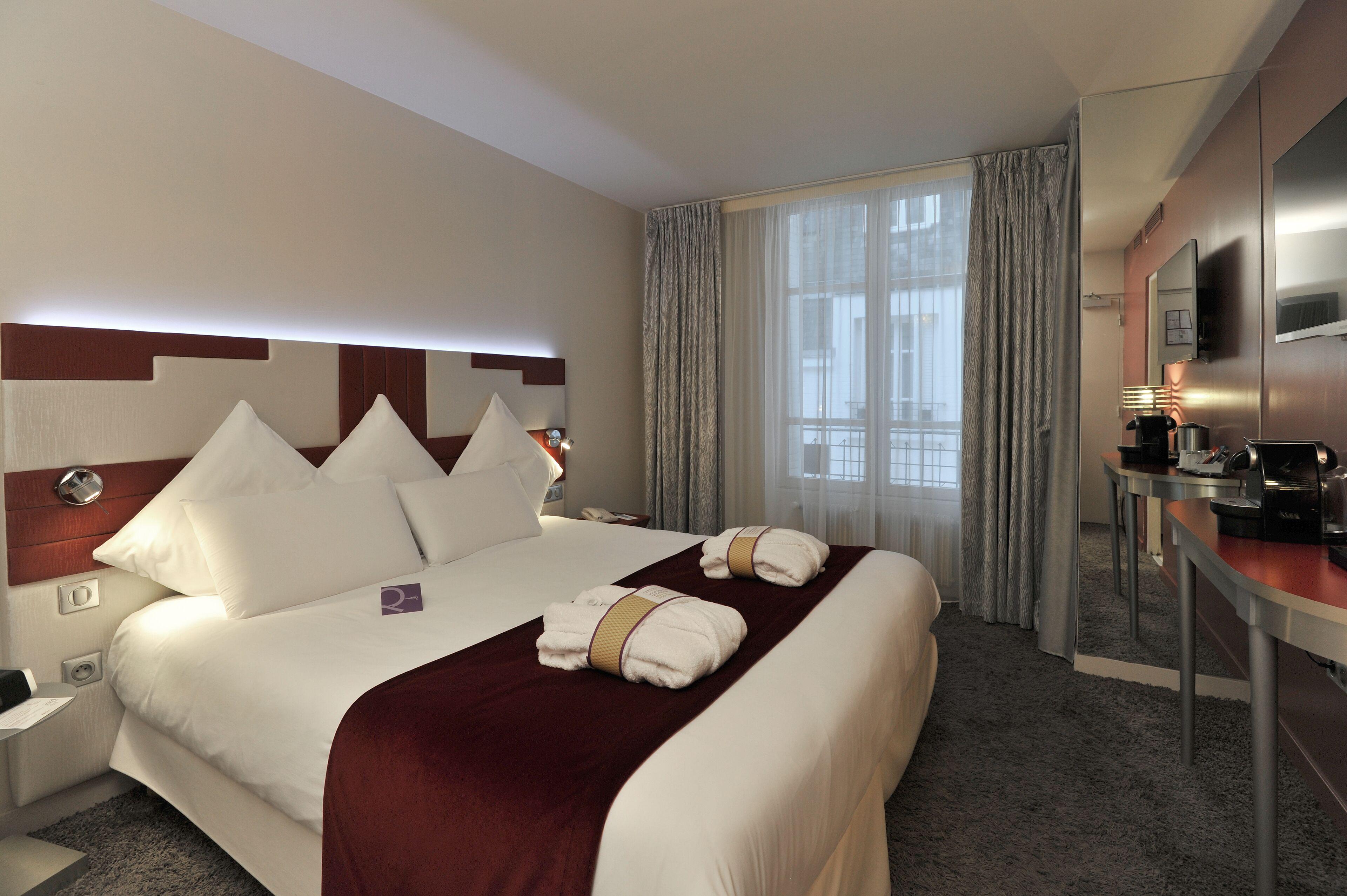 Mercure Opéra Faubourg Montmartre Hotel 4*