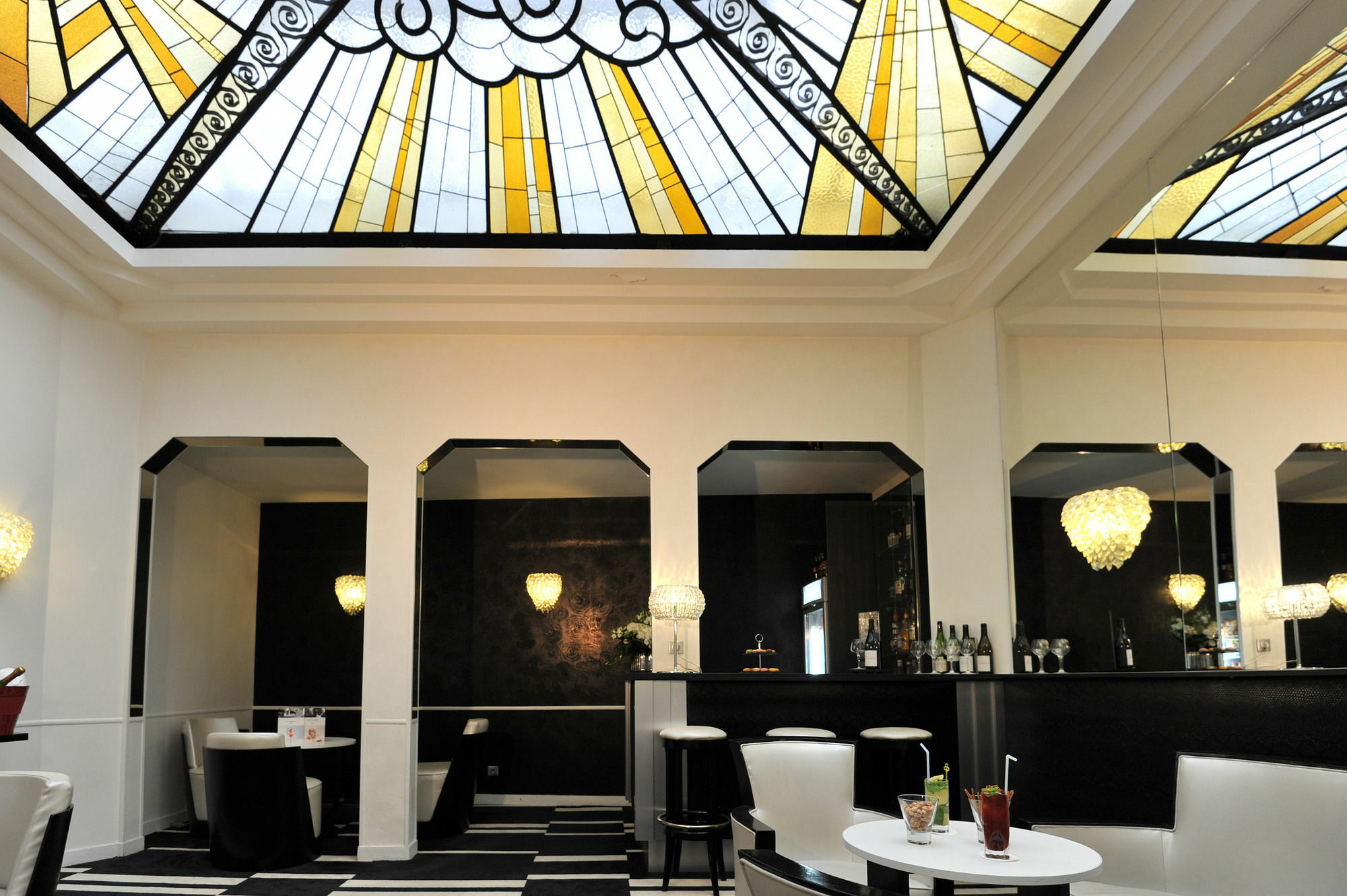 Hotel Mercure Opéra Faubourg Montmartre Parigi
